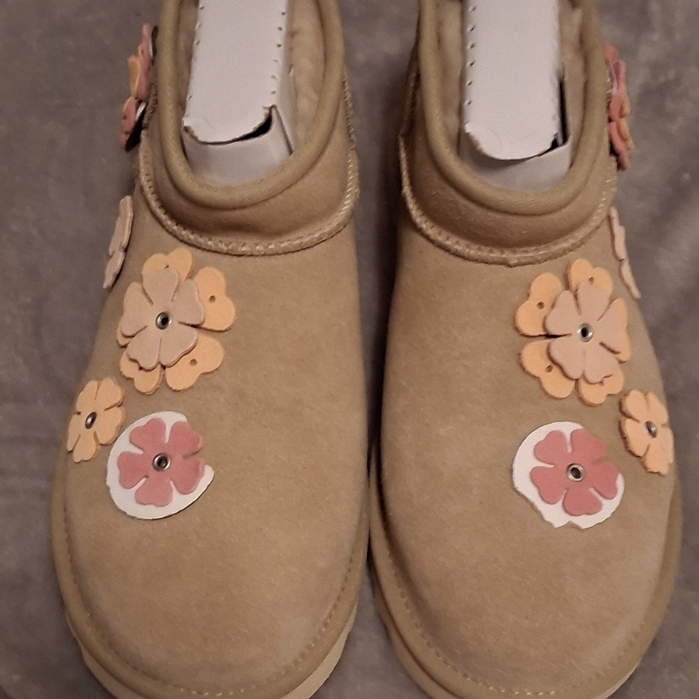 UGG Tan Suede Ankle Booties with Pink & Cream Floral Appliqués - Picture 3 of 12